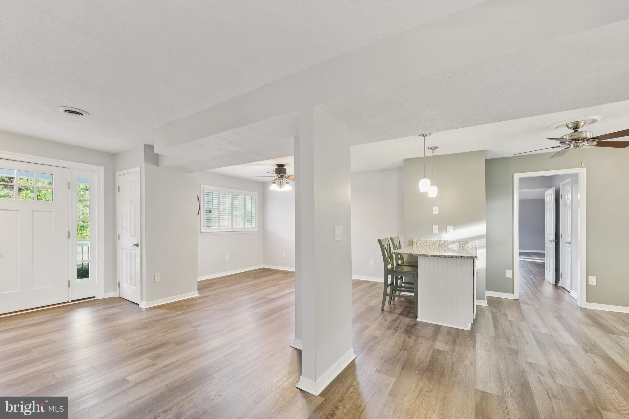 CEDAR BEACH - Residential