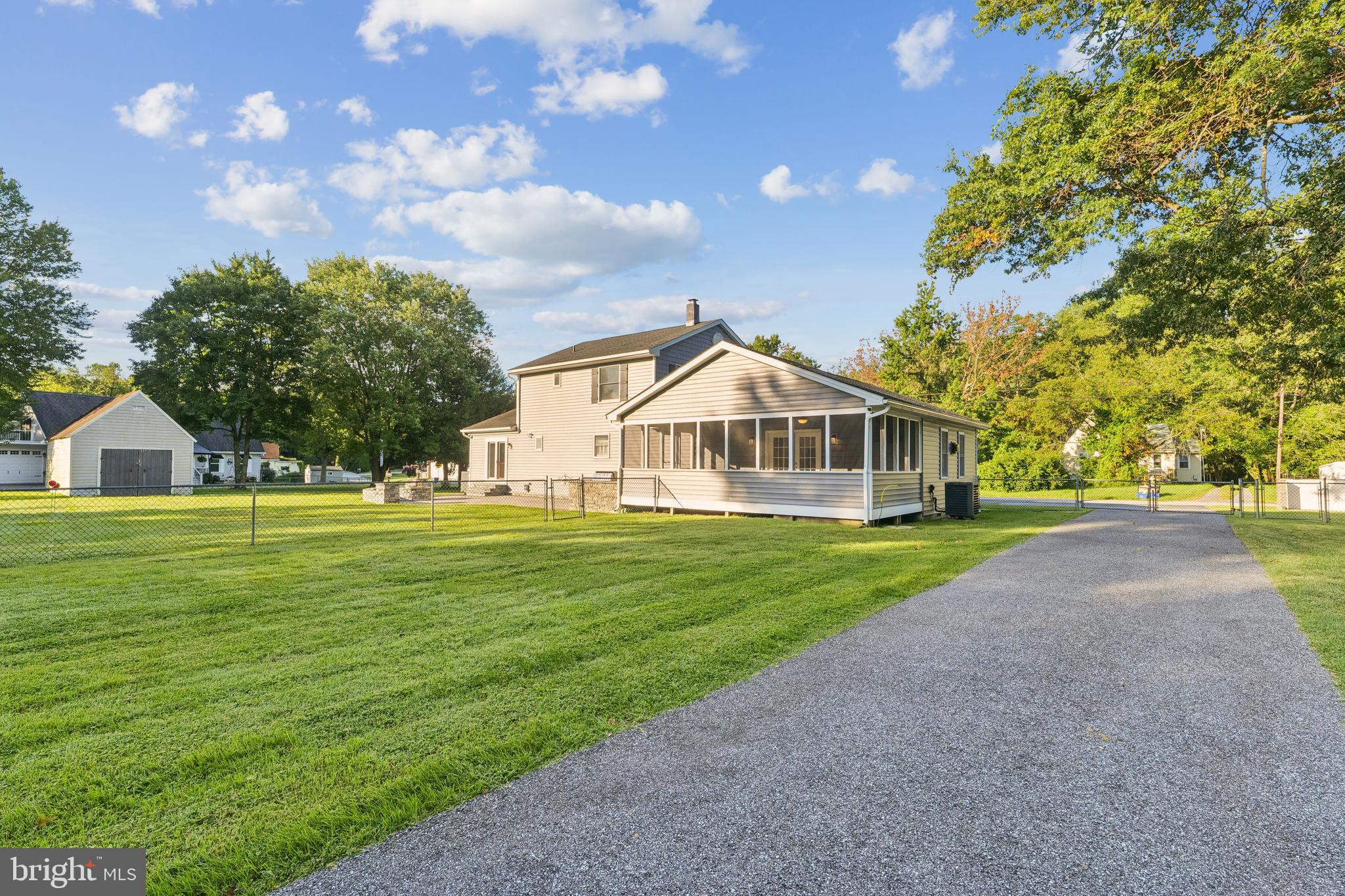CEDAR BEACH - Residential