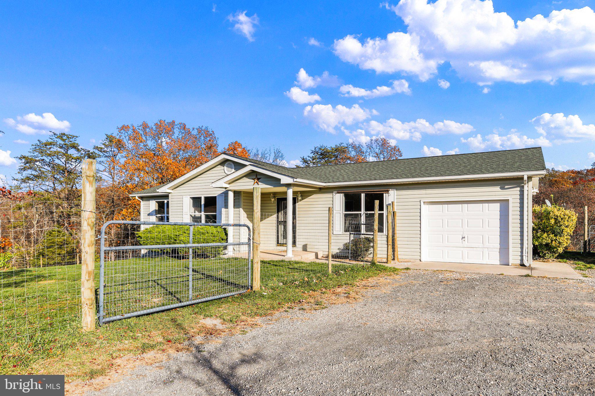 CEDAR RIDGE - Residential