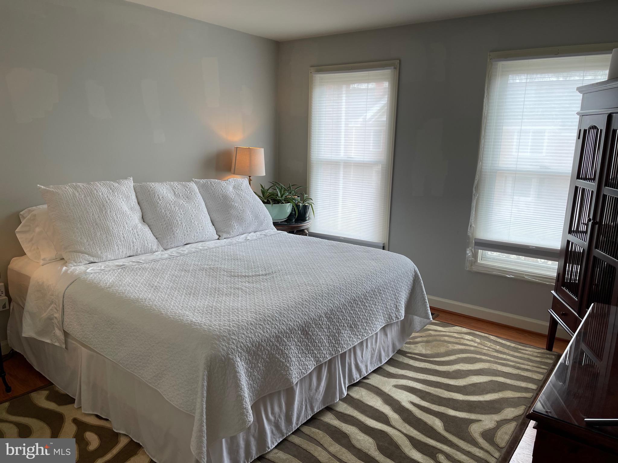 DECOVERLY ADVENTURE - Residential Lease