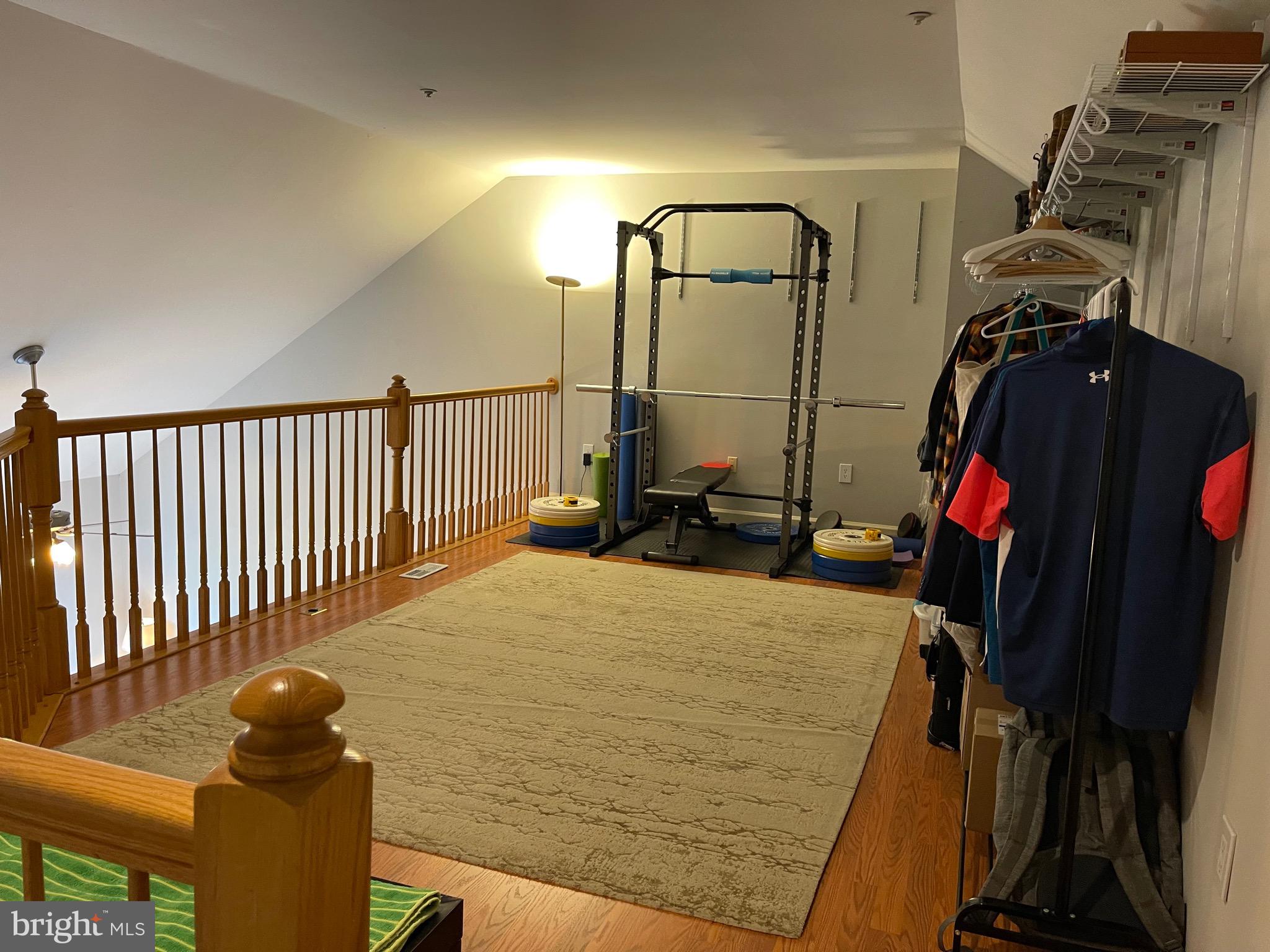 DECOVERLY ADVENTURE - Residential Lease