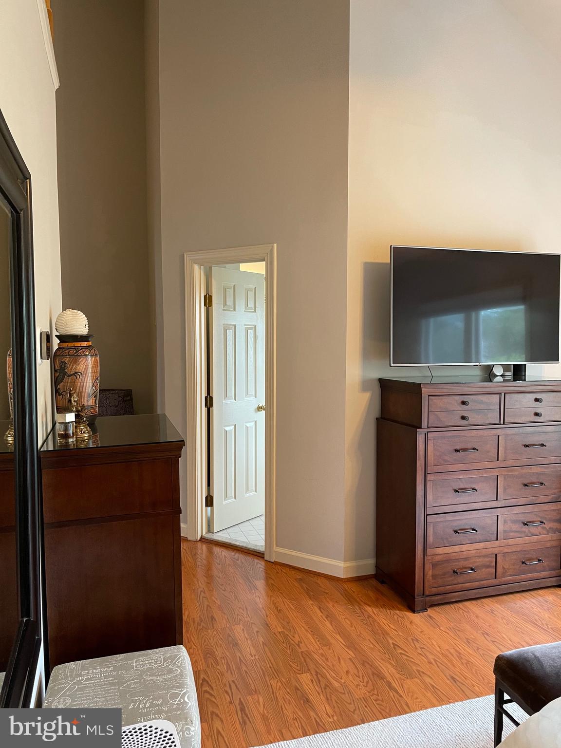 DECOVERLY ADVENTURE - Residential Lease