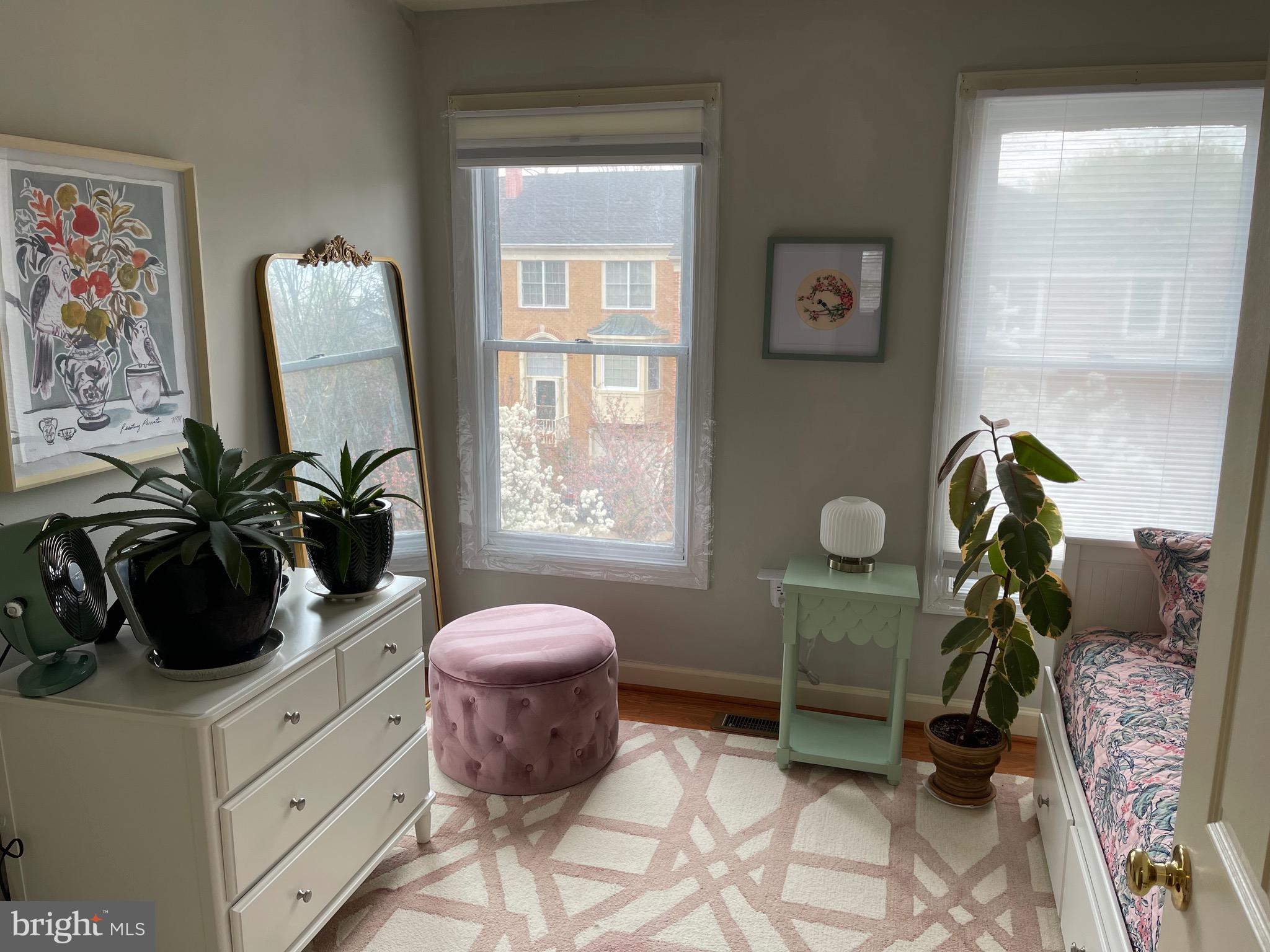 DECOVERLY ADVENTURE - Residential Lease