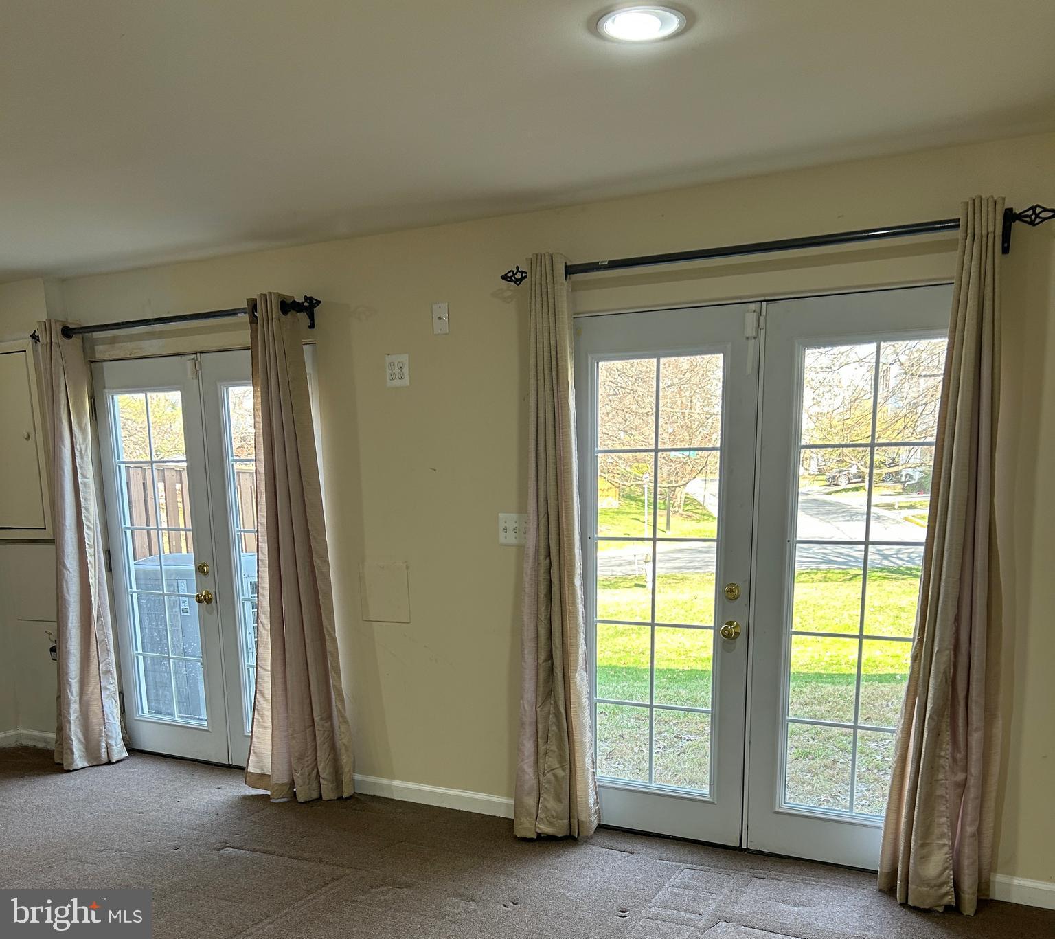 LONGMEAD - Residential