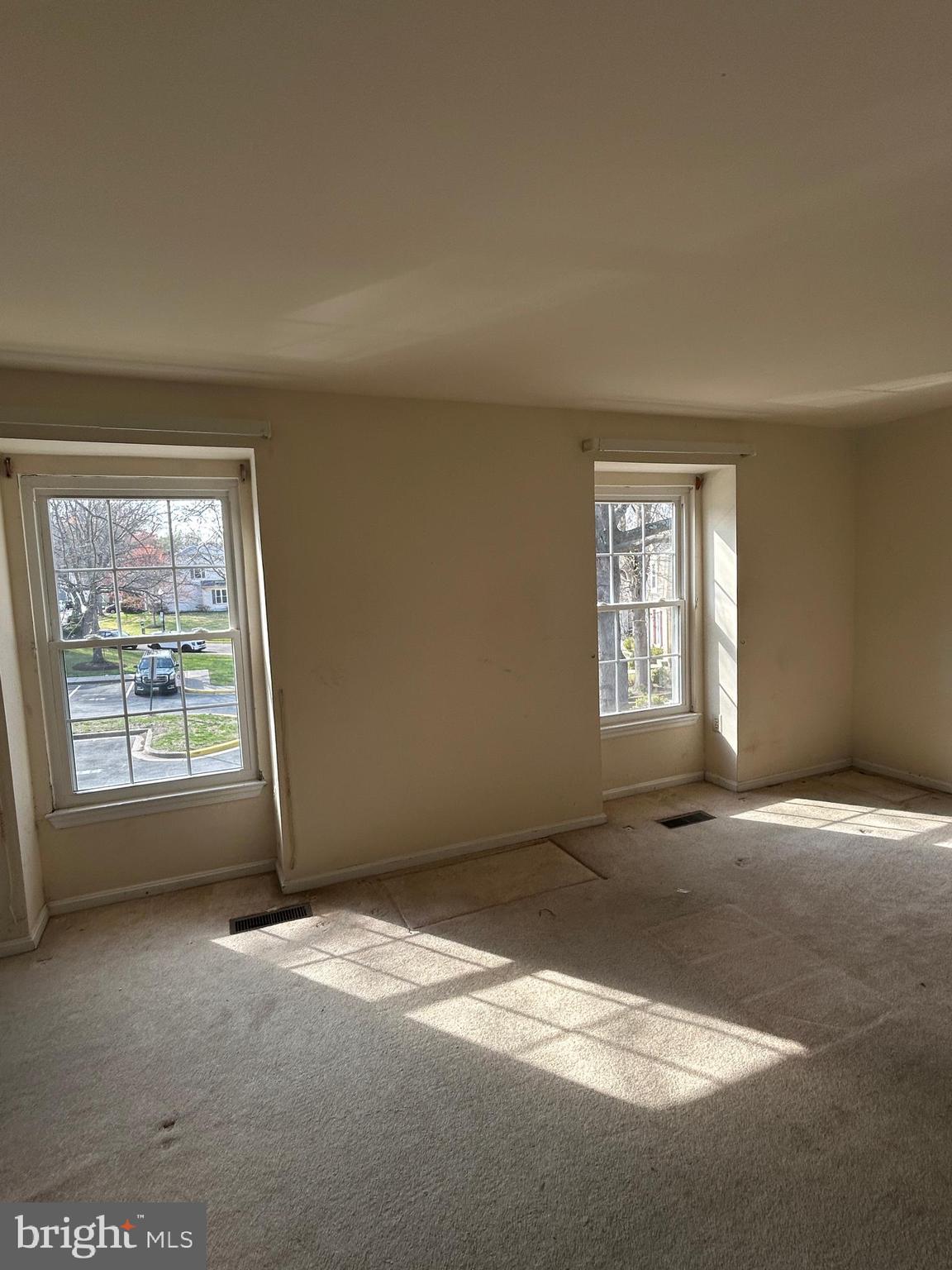 LONGMEAD - Residential