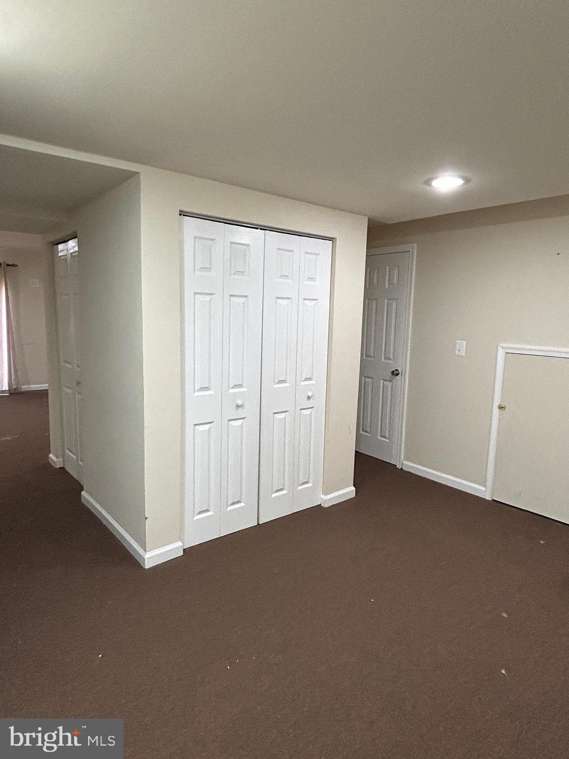 LONGMEAD - Residential