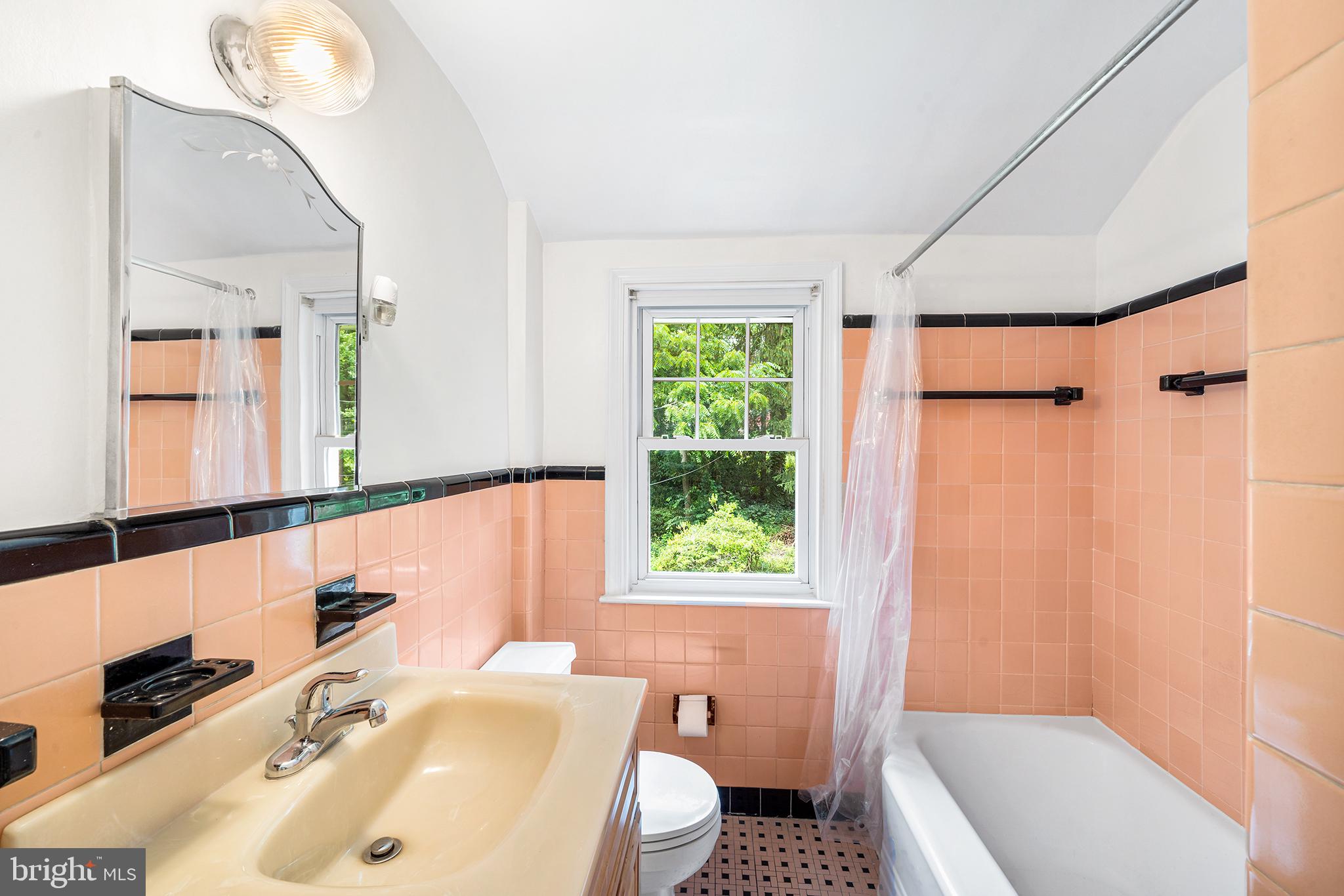 WYNNEWOOD VALLEY - Residential