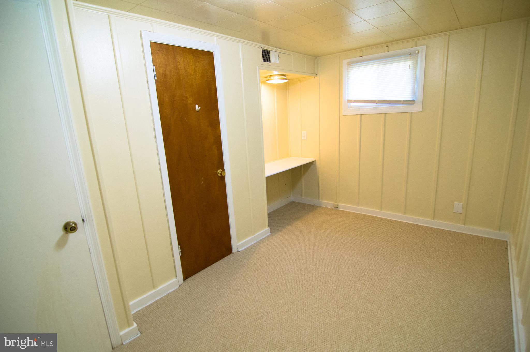 MADISON MANOR - Residential Lease