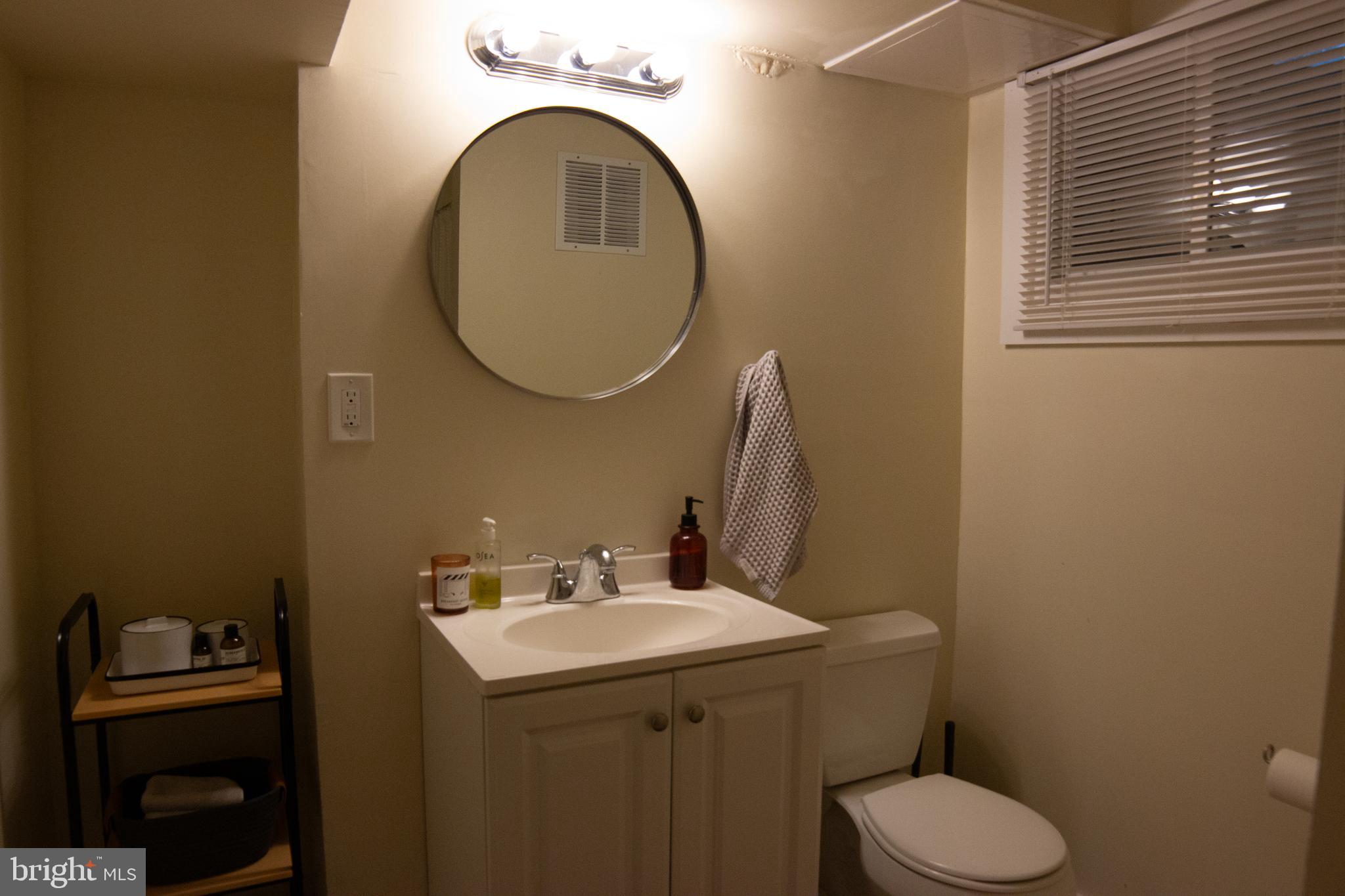 MADISON MANOR - Residential Lease