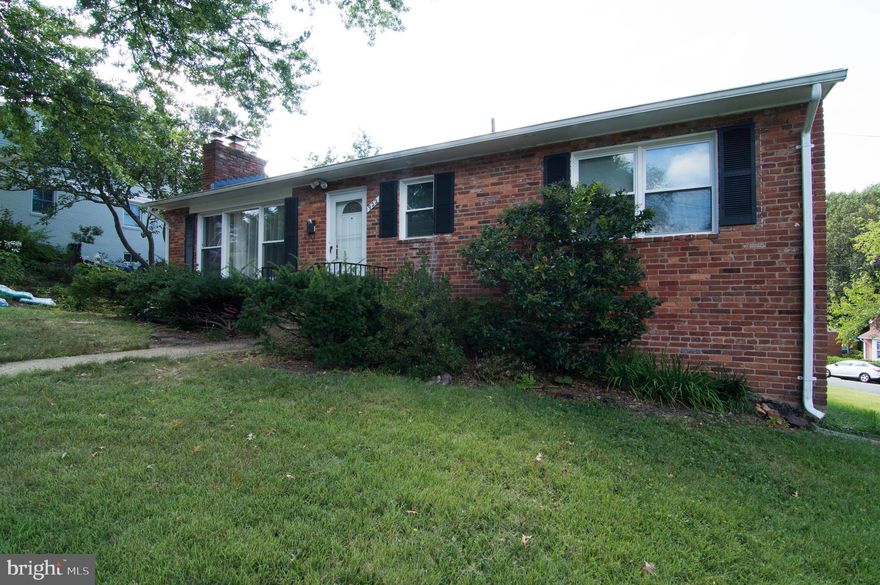 Location,location,location this one has it all.  Updated large/open rambler with bright LR with FP, separate DR, newer kitchen with great storage opens to large grilling deck. 3 Large BR's on main level, 4th BR on LL with new bath. Huge private screened in porch. Newer windows and HVAC.  All just blocks to EFC metro, Westover, neighborhood park, bike path just a few pedals away.