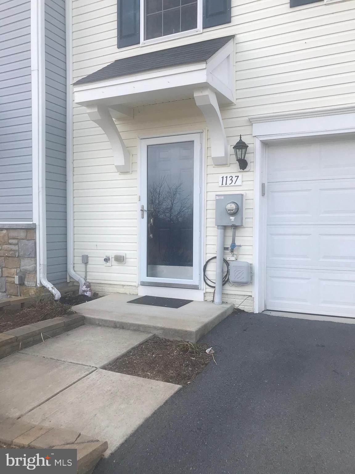 LAKELAND PLACE - Residential