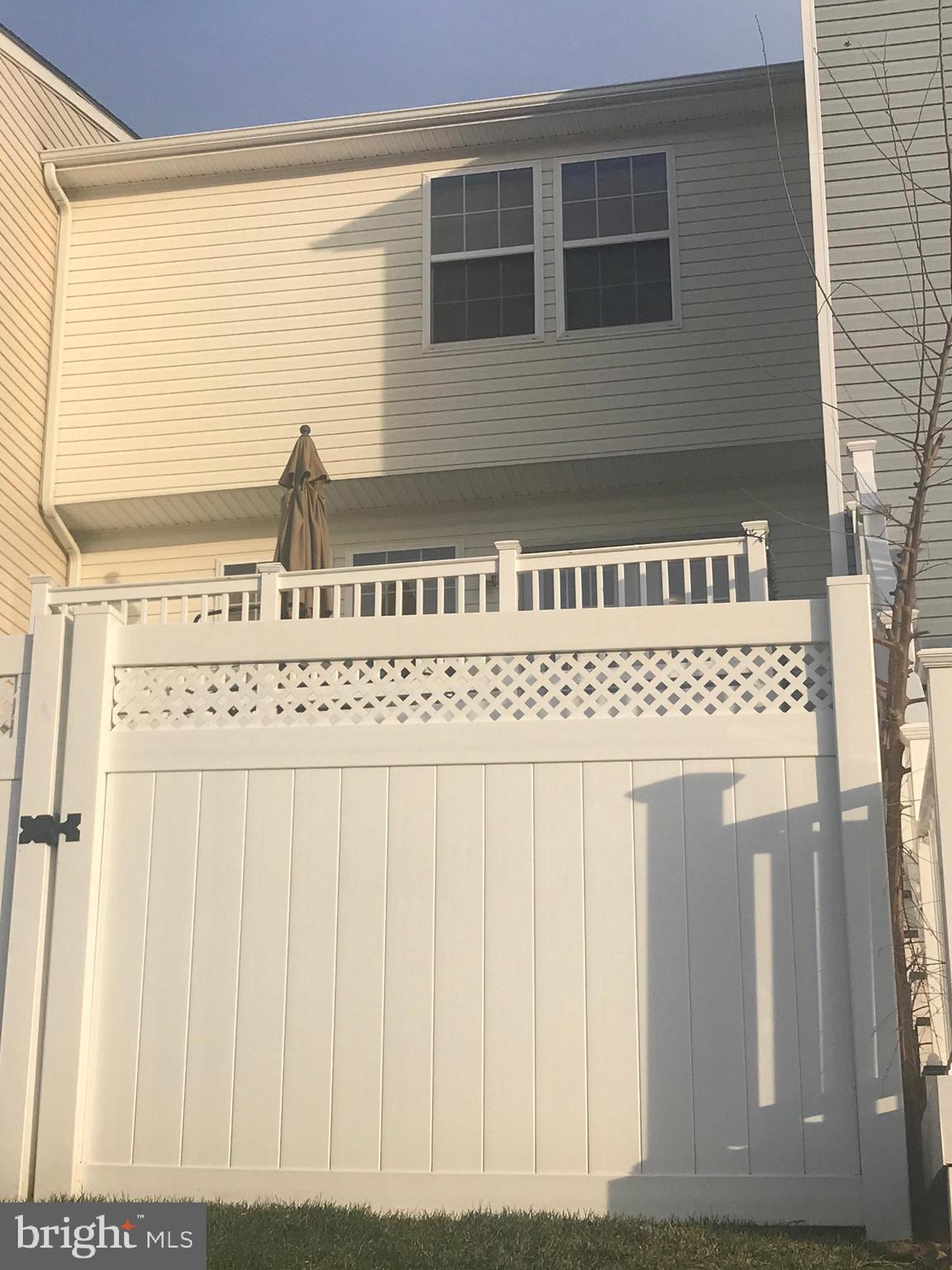 LAKELAND PLACE - Residential