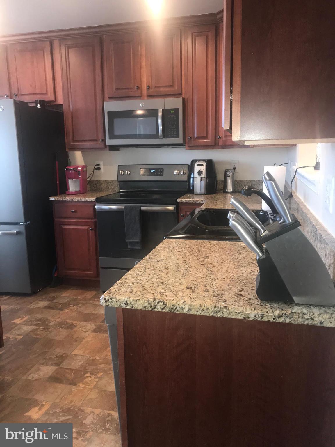 LAKELAND PLACE - Residential