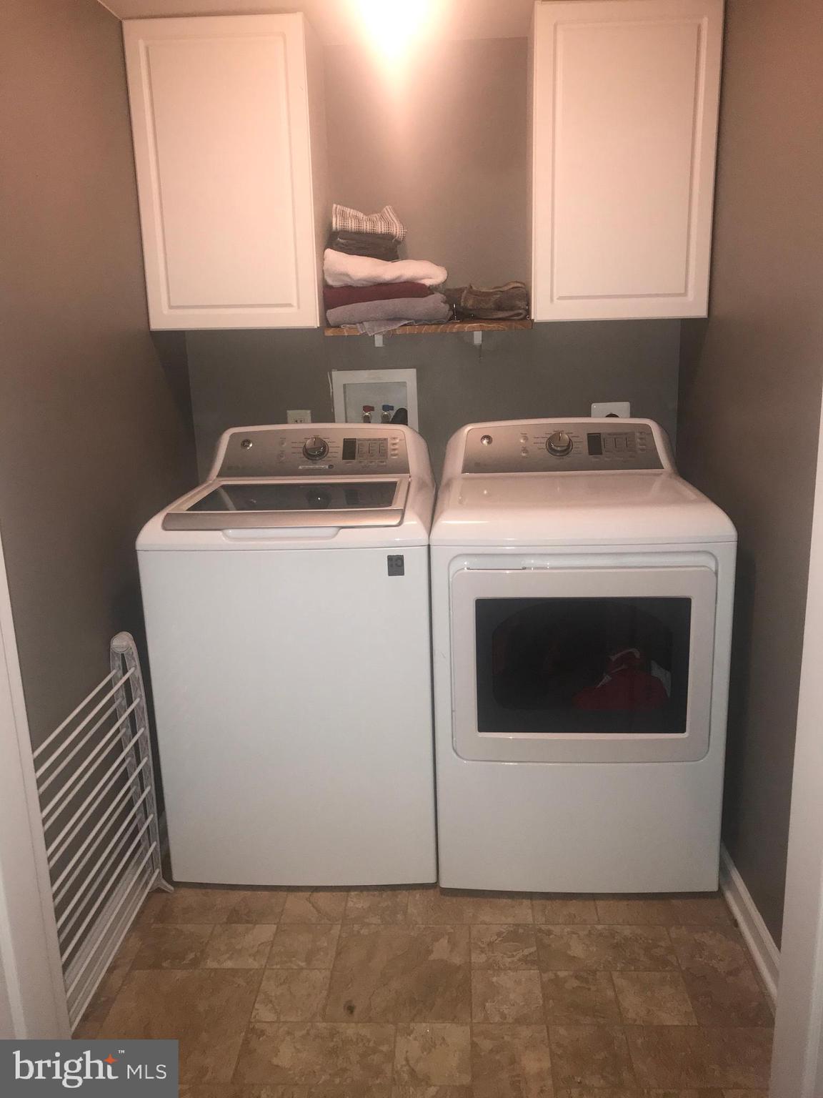 LAKELAND PLACE - Residential