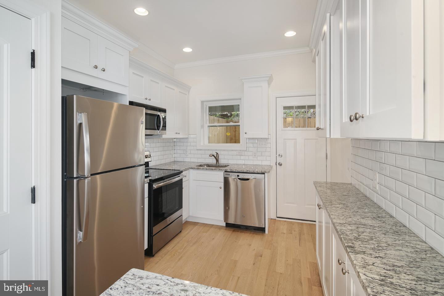 TEMPLE UNIVERSITY - Residential Lease