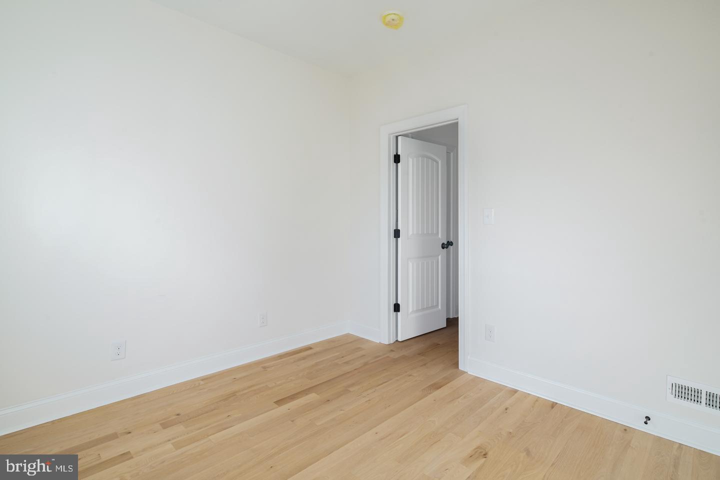 TEMPLE UNIVERSITY - Residential Lease