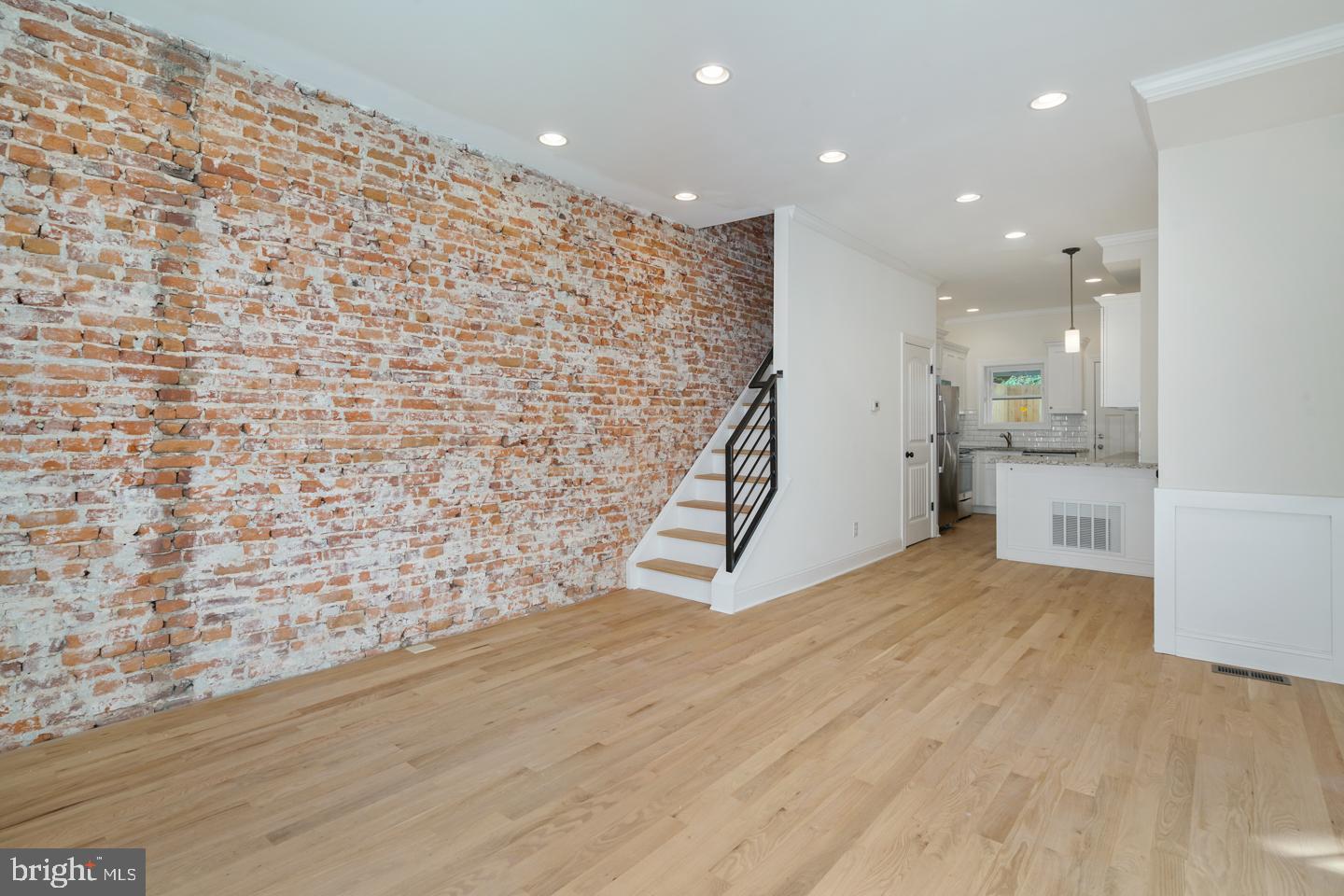 TEMPLE UNIVERSITY - Residential Lease