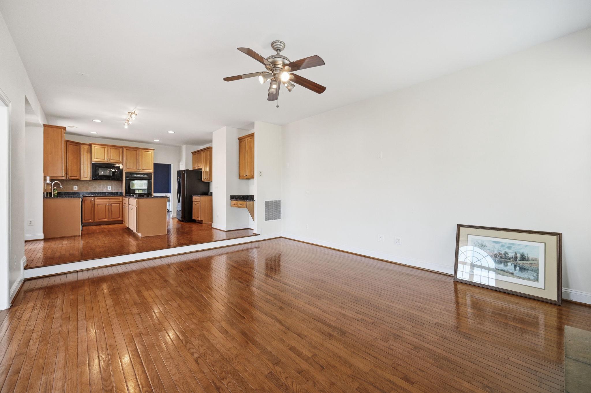 RESERVE AT POTOMAC CREST - Residential