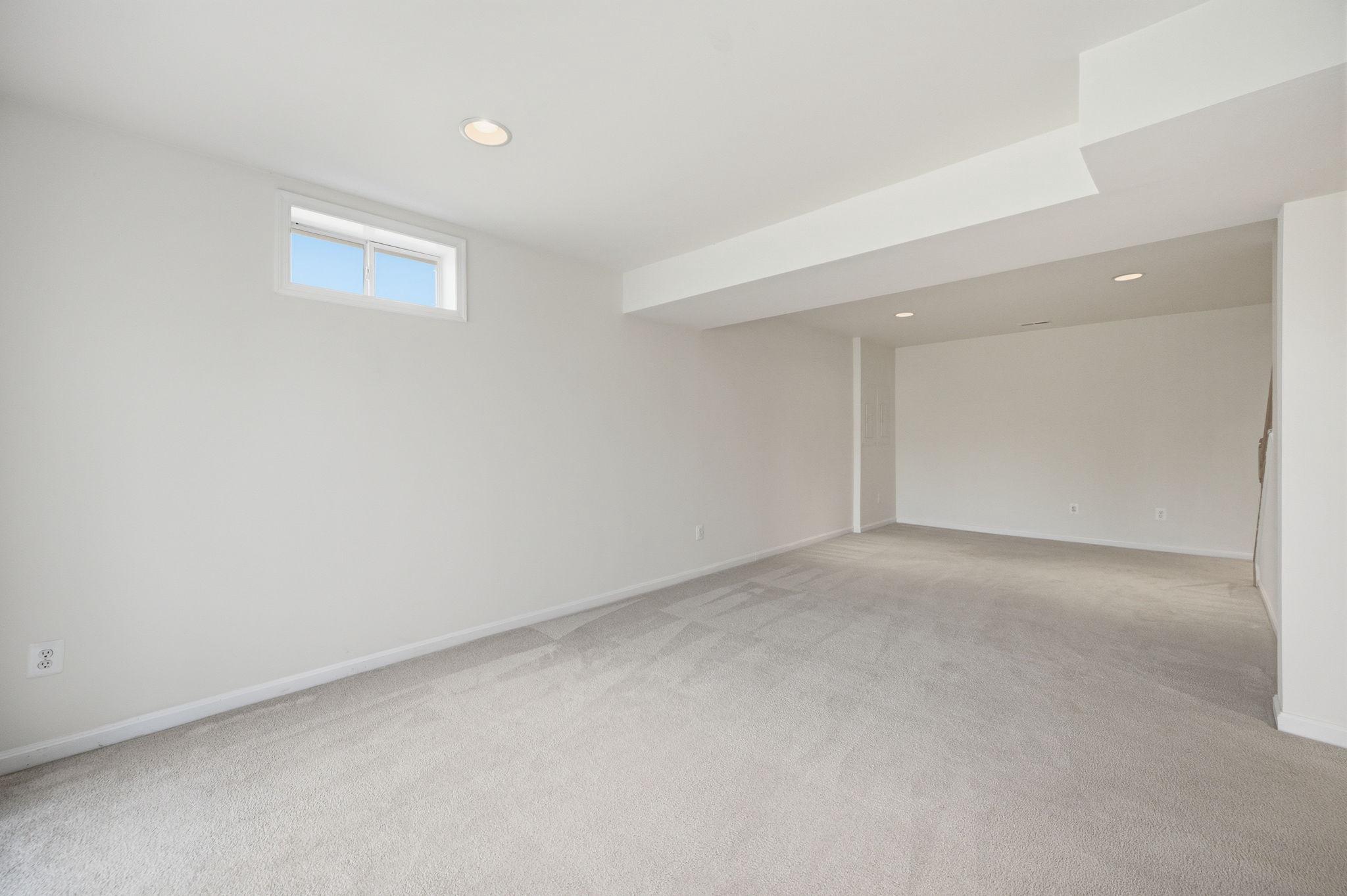 RESERVE AT POTOMAC CREST - Residential