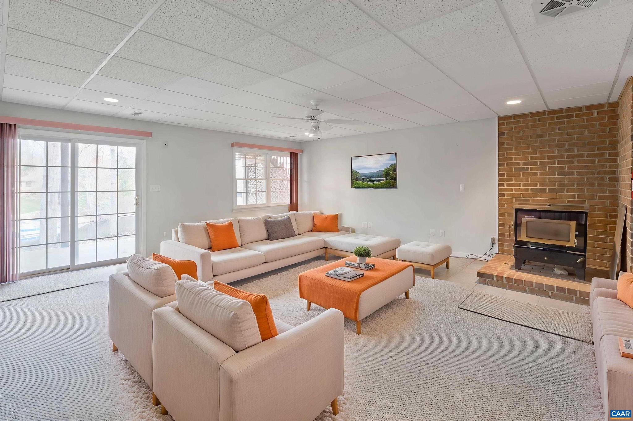 LAKE MONTICELLO - Residential