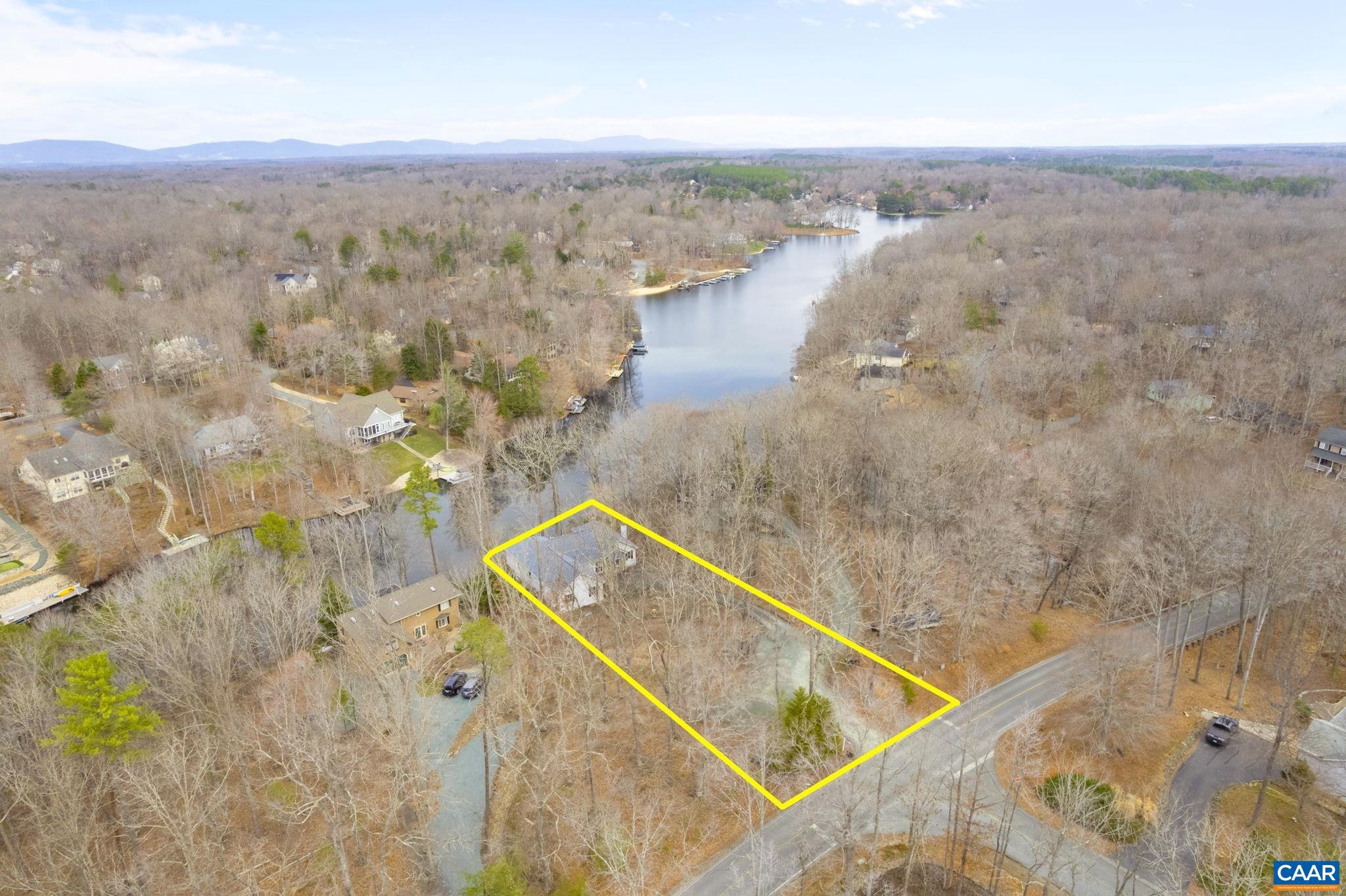 LAKE MONTICELLO - Residential