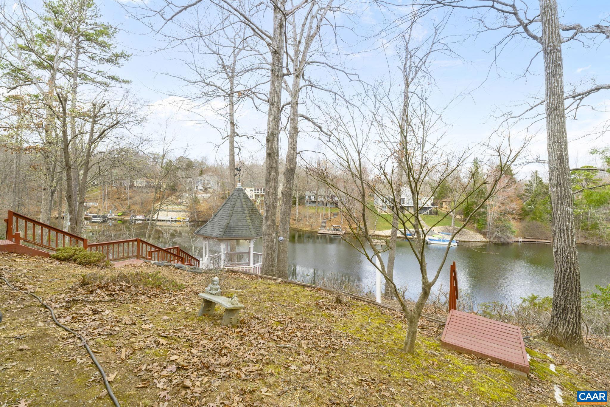 LAKE MONTICELLO - Residential