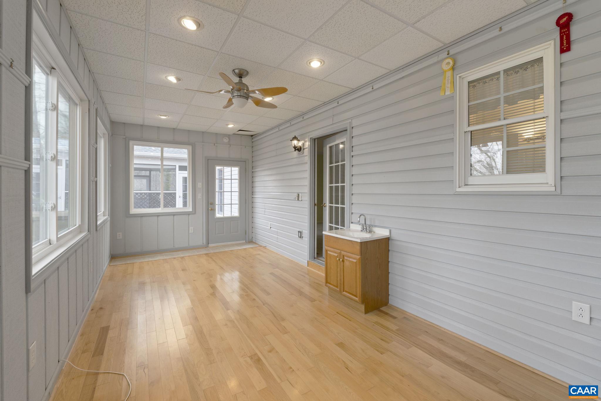 LAKE MONTICELLO - Residential