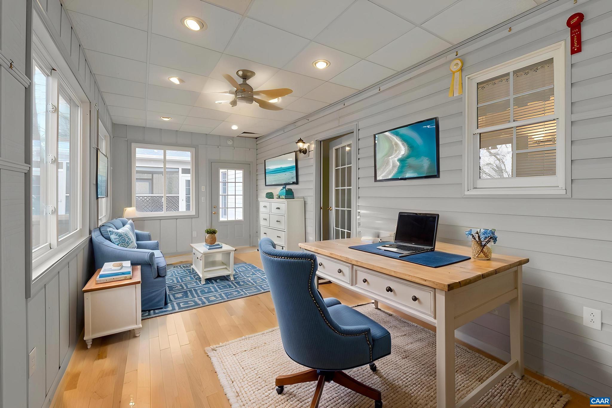 LAKE MONTICELLO - Residential