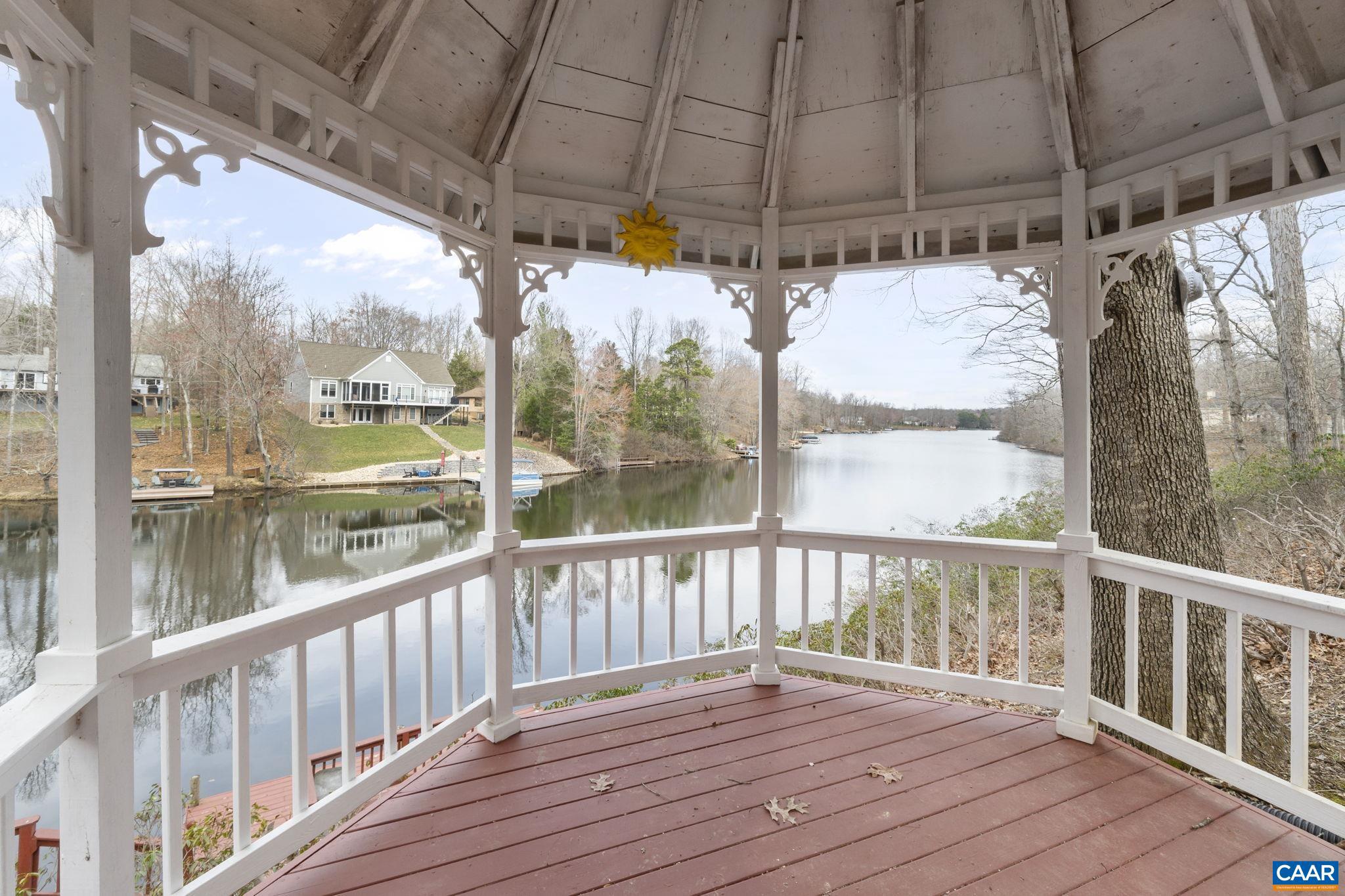 LAKE MONTICELLO - Residential