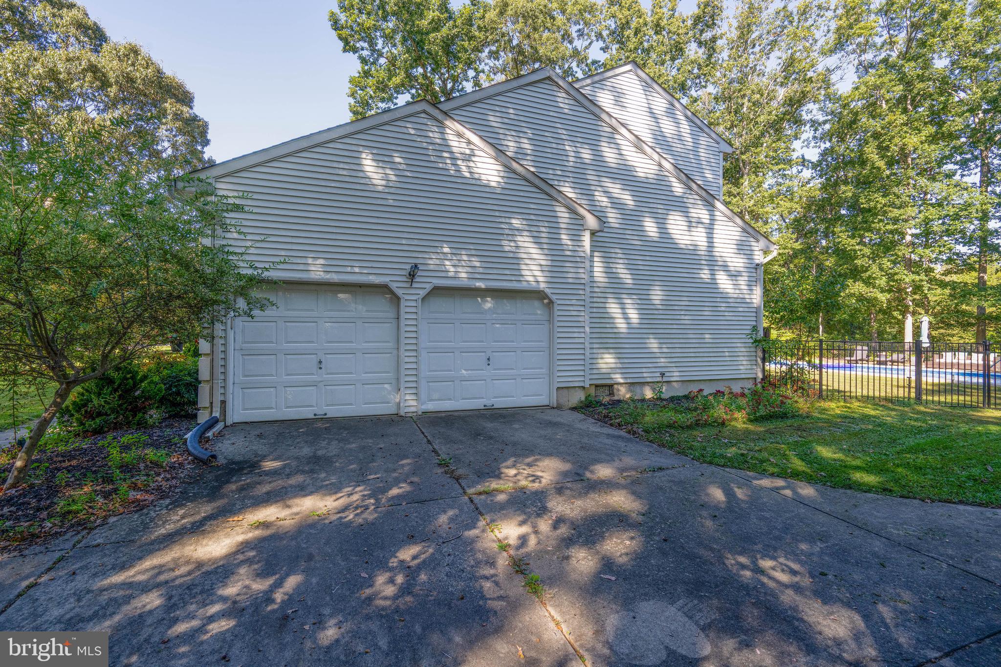 320 STOTESBURY AVENUE