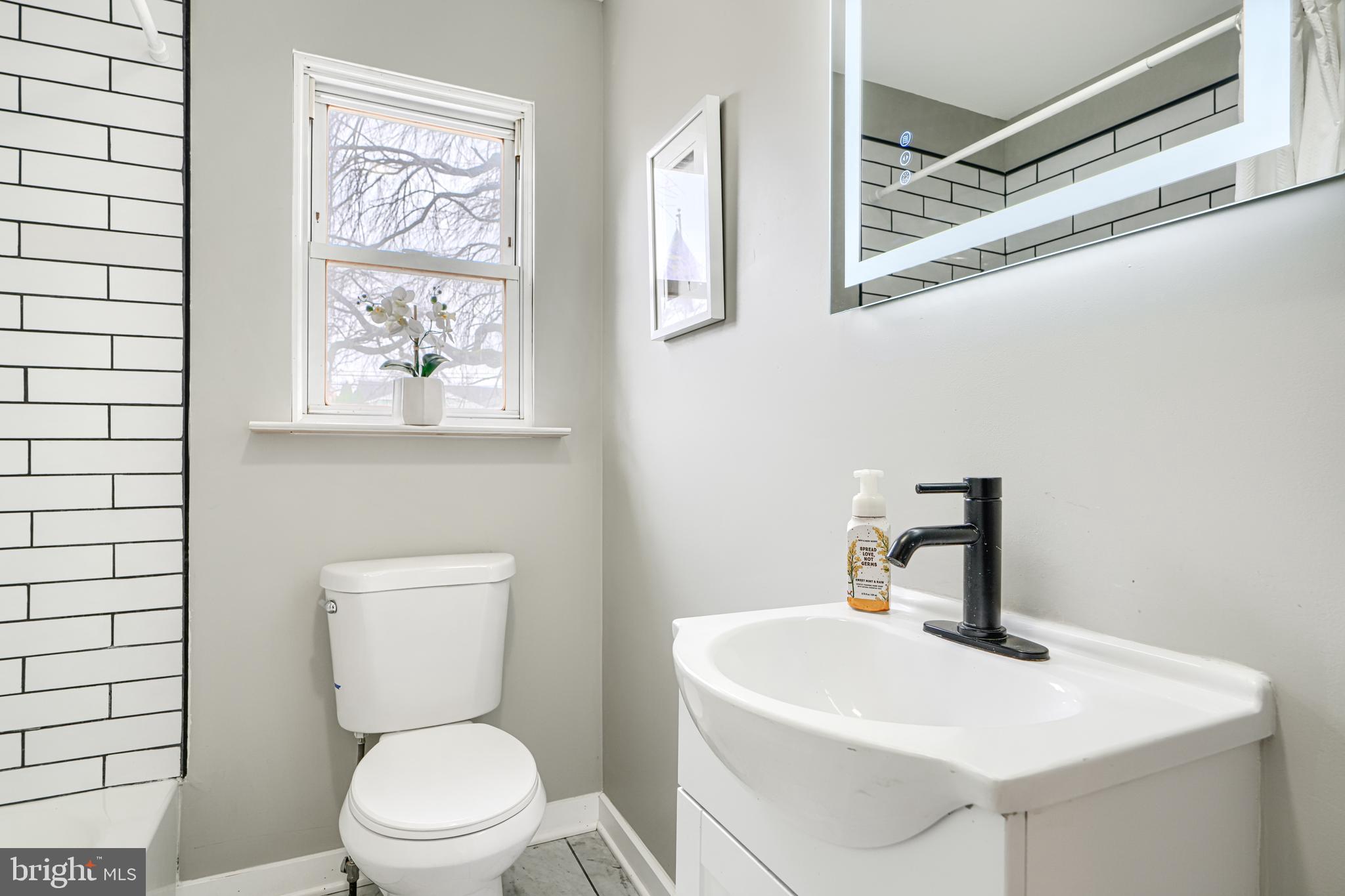 PERRY HALL - Residential