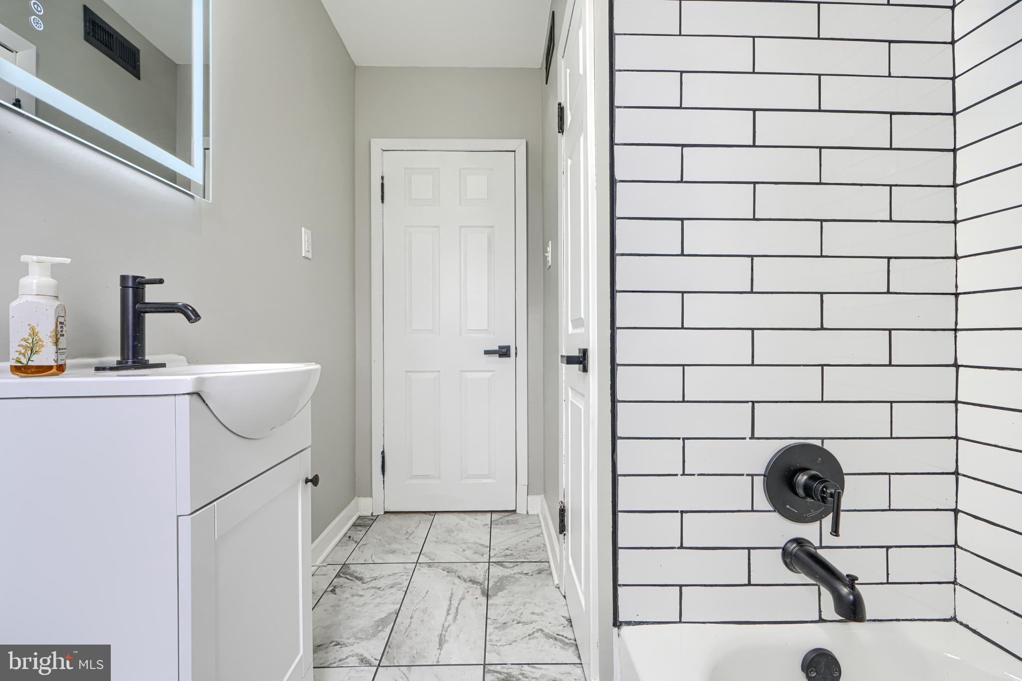 PERRY HALL - Residential