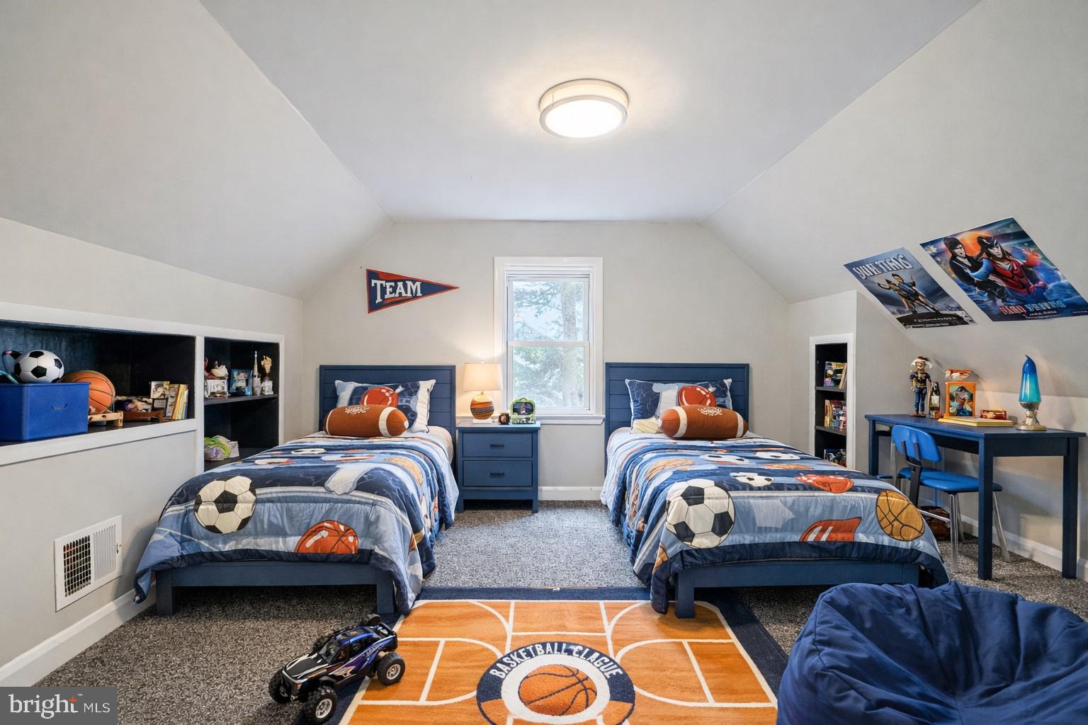 PERRY HALL - Residential