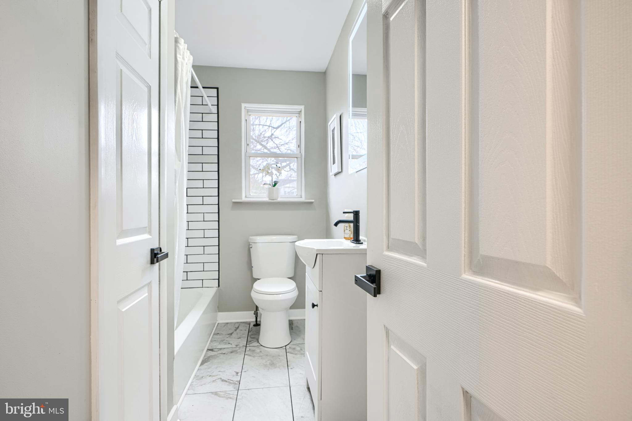 PERRY HALL - Residential