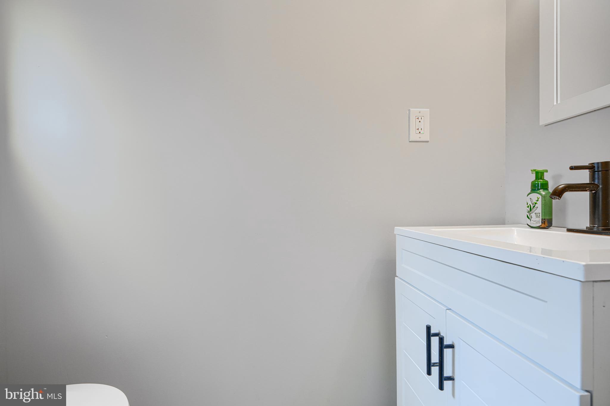 PERRY HALL - Residential