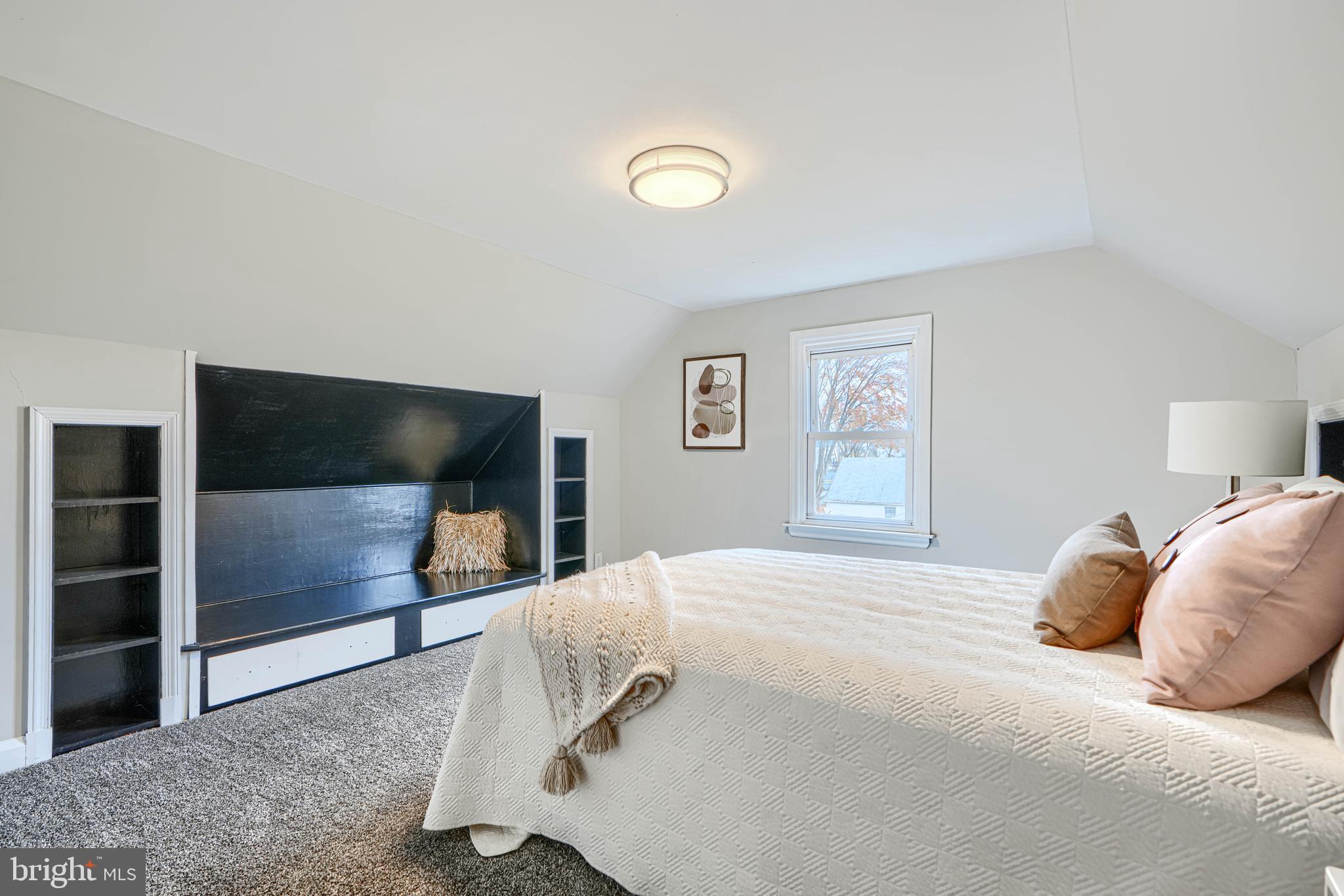 PERRY HALL - Residential