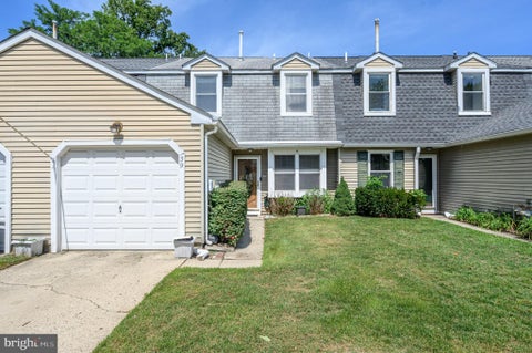 Townhouse For Sale - 39 River Bank Drive<br/> ROEBLING, NJ 08554