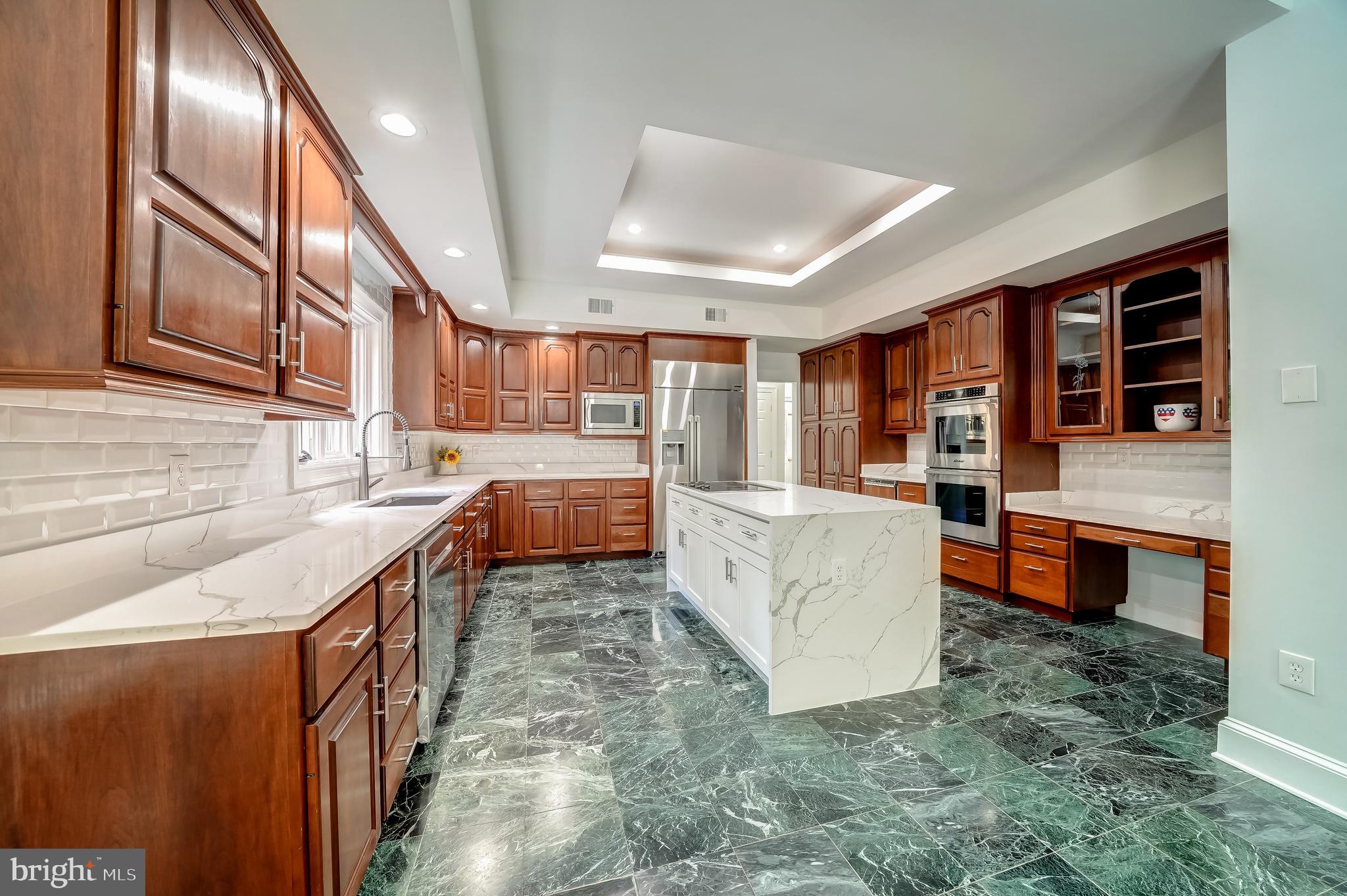 D EVEREUX WEST - Residential