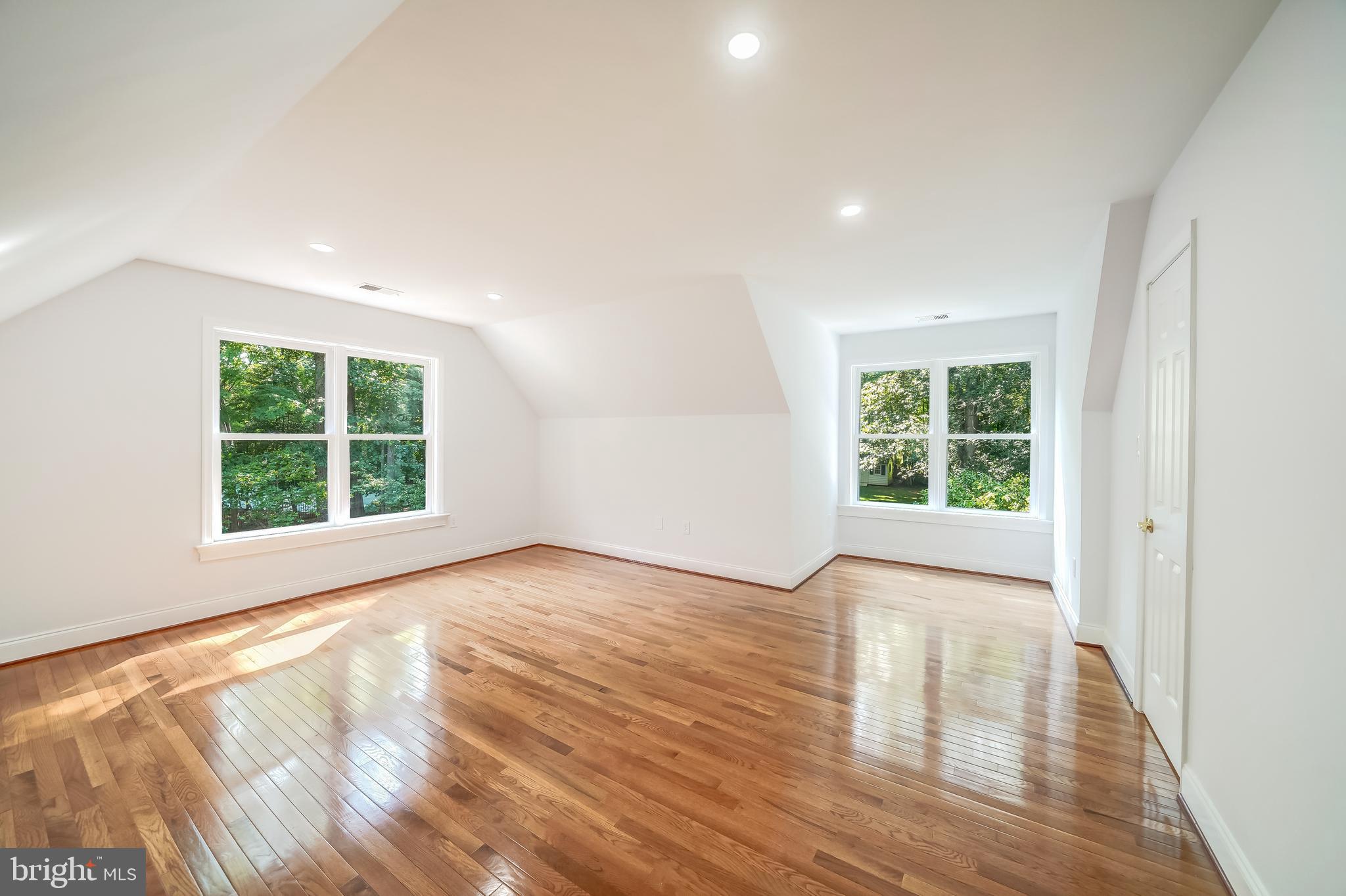 D EVEREUX WEST - Residential