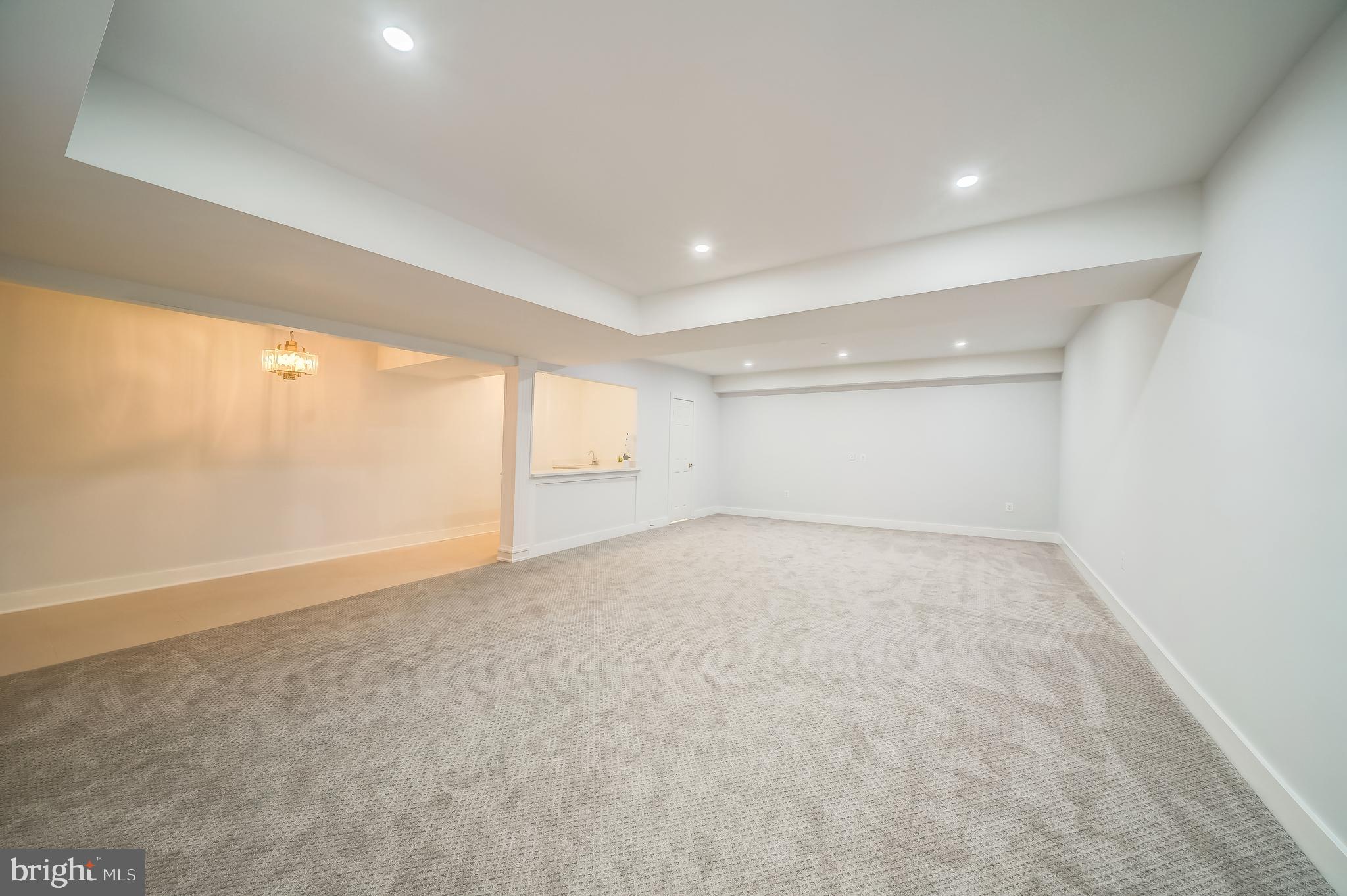 D EVEREUX WEST - Residential