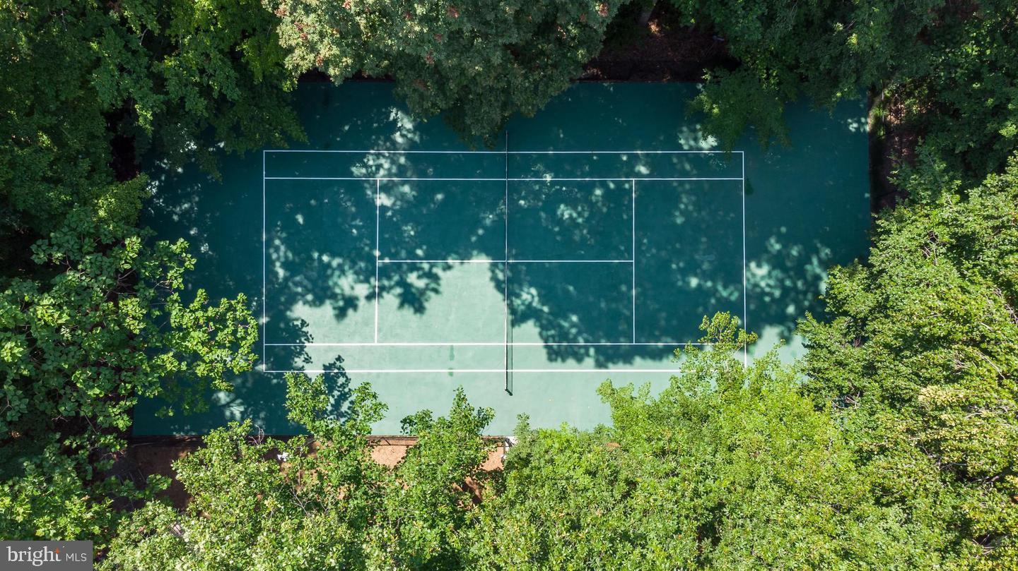 D EVEREUX WEST - Residential