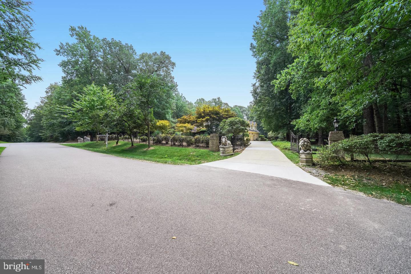 D EVEREUX WEST - Residential