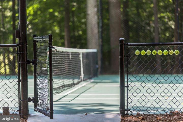 D EVEREUX WEST - Residential