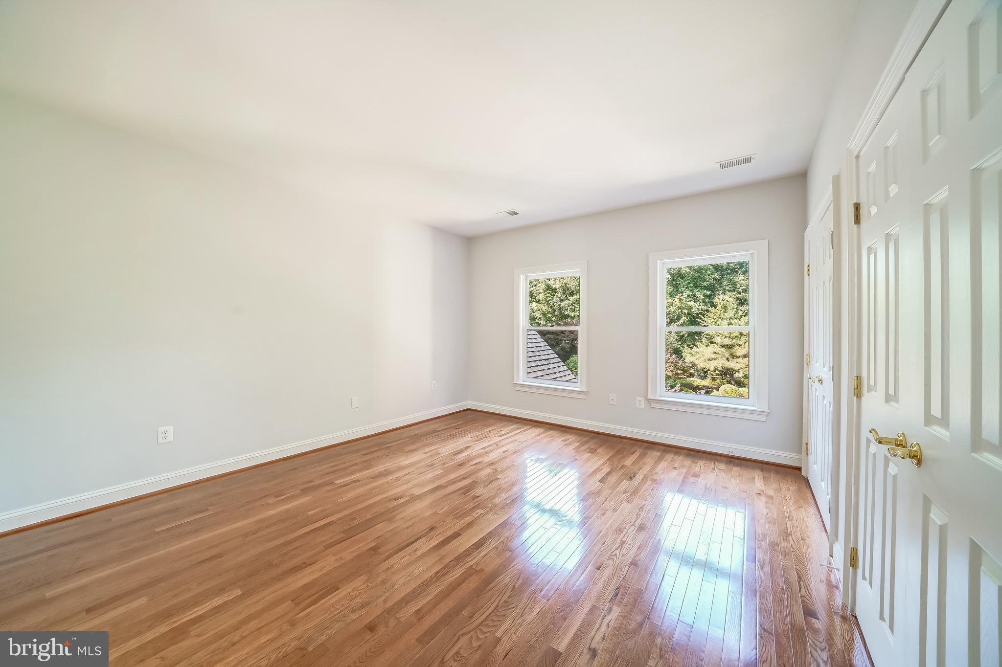 D EVEREUX WEST - Residential