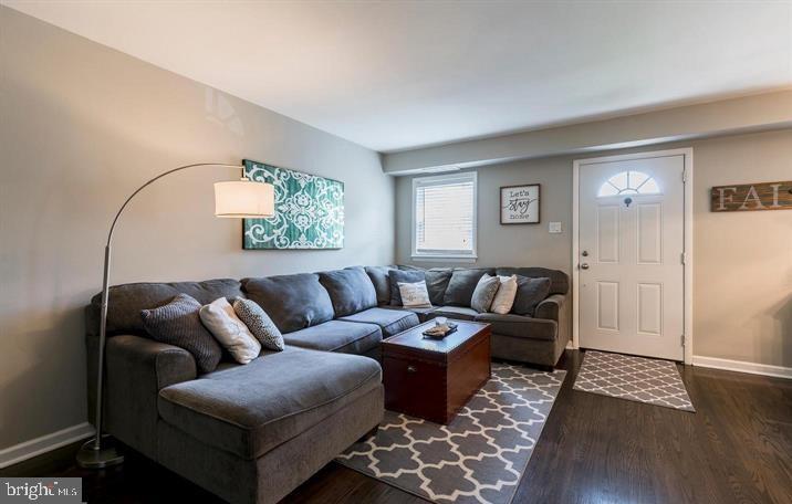 COLONIAL MEWS - Residential Lease