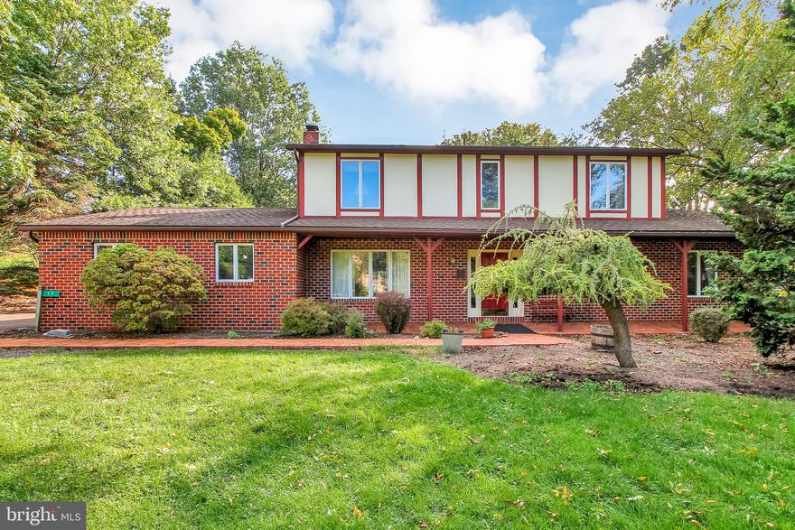 You don't want to miss your chance to see this beautiful 4 bedroom 2.5 bath house that sits on just over an acre of land located on a corner lot in Wilson School District.  The large downstairs rooms include a formal dining room and living room and an eat-in kitchen.  The family room features a beautiful stone, wood burning fire place.  The backyard is private and quiet with the perfect covered patio to sit under and enjoy your morning tea or coffee while observing nature in your own back yard!  This home is close to shopping, restaurants, and schools.  Don't wait, schedule you're private showings today.