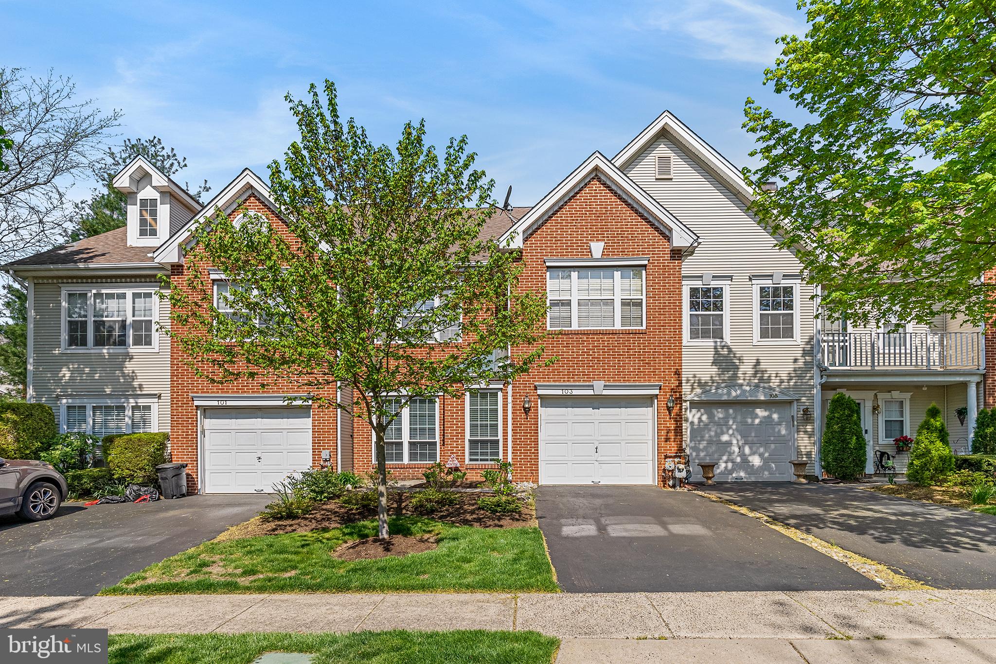 WINNERS CIRCLE - Residential