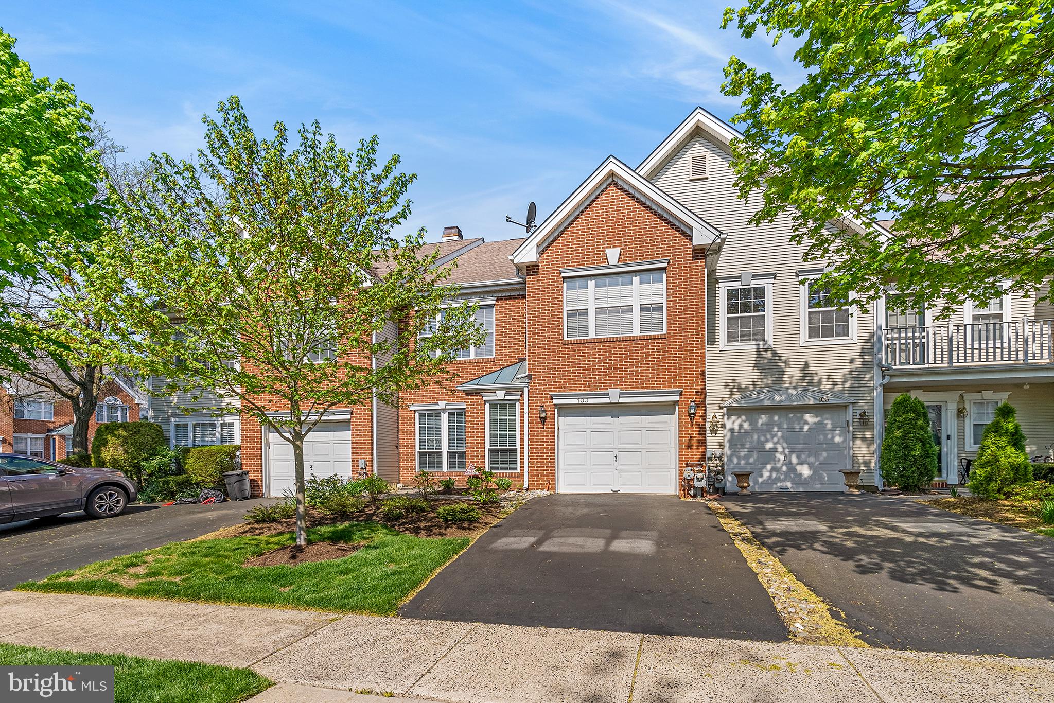 WINNERS CIRCLE - Residential