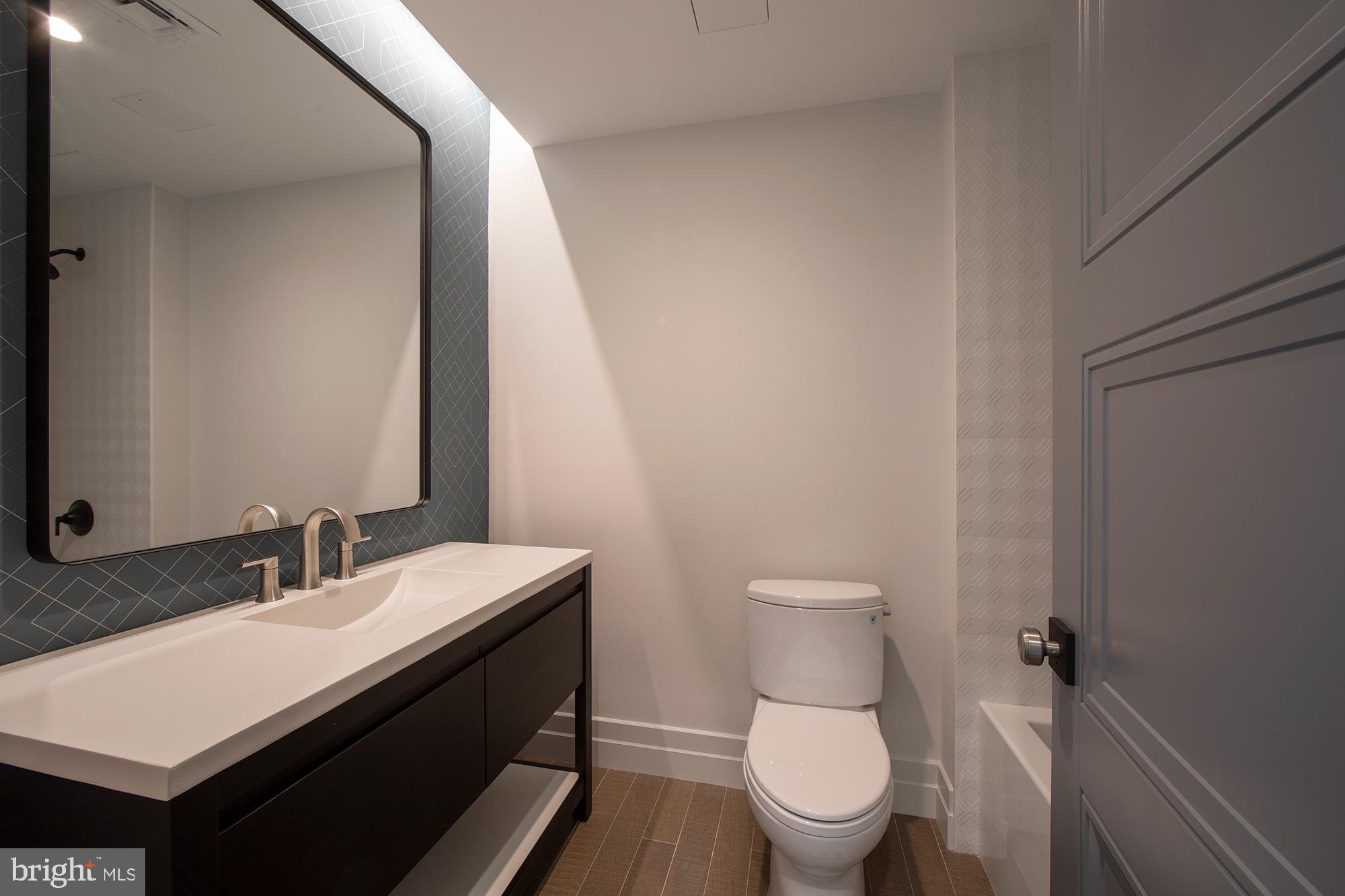 WAYNEFIELD - Residential