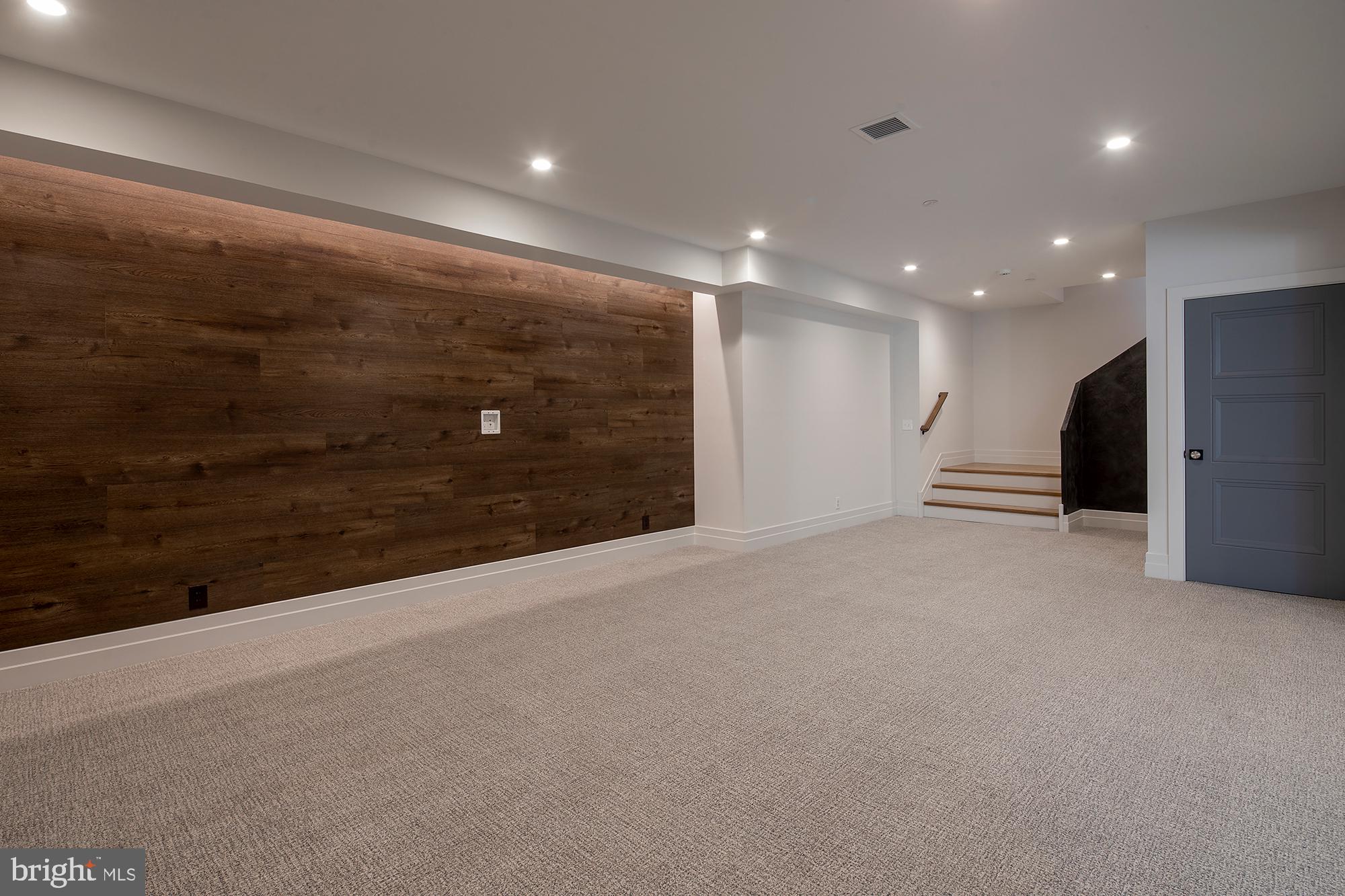 WAYNEFIELD - Residential